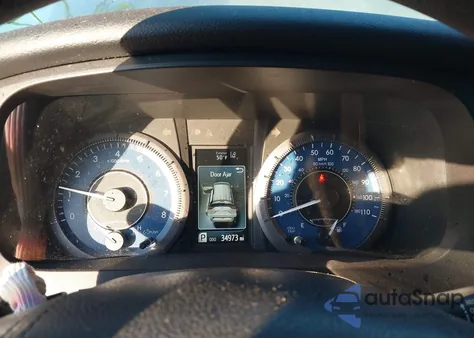 2019 Toyota Sienna Le 8 Passenger z USA, uszkodzony, nr VIN 5TDKZ3DC9KS972555